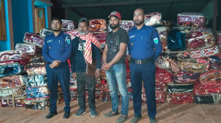 জৈন্তাপুরে ভারতীয় কম্বলসহ দুজন গ্রেপ্তার